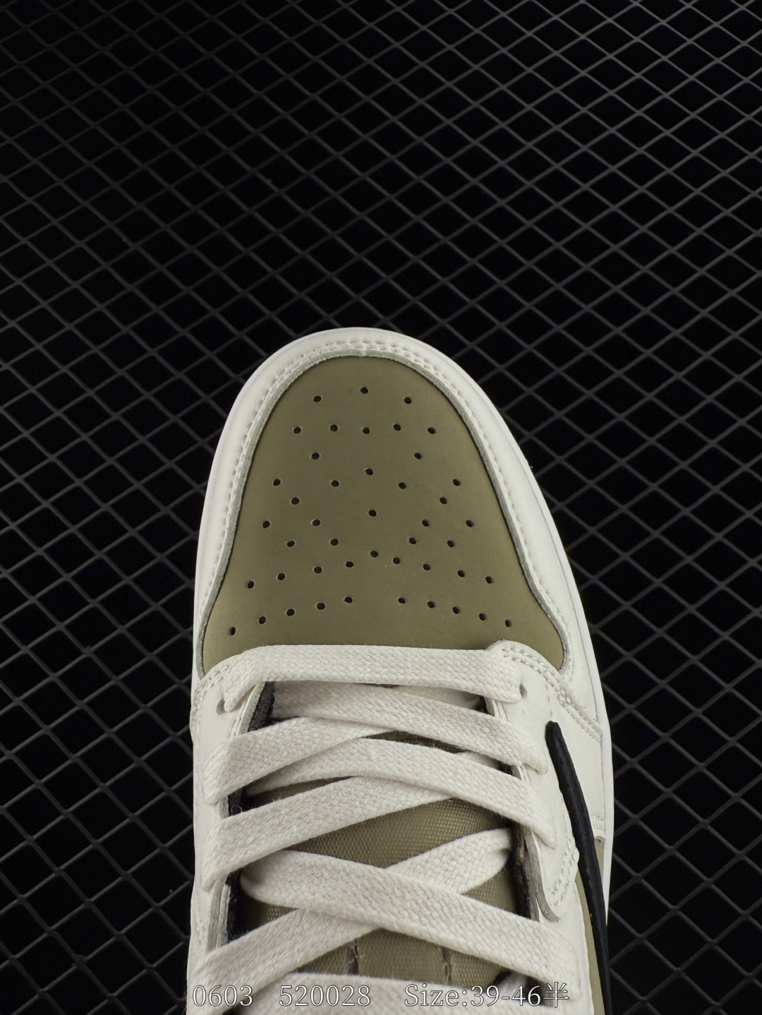 Travis Scott x Nike Air Jordan 1 Low Golf SP”Neutral Oliv”